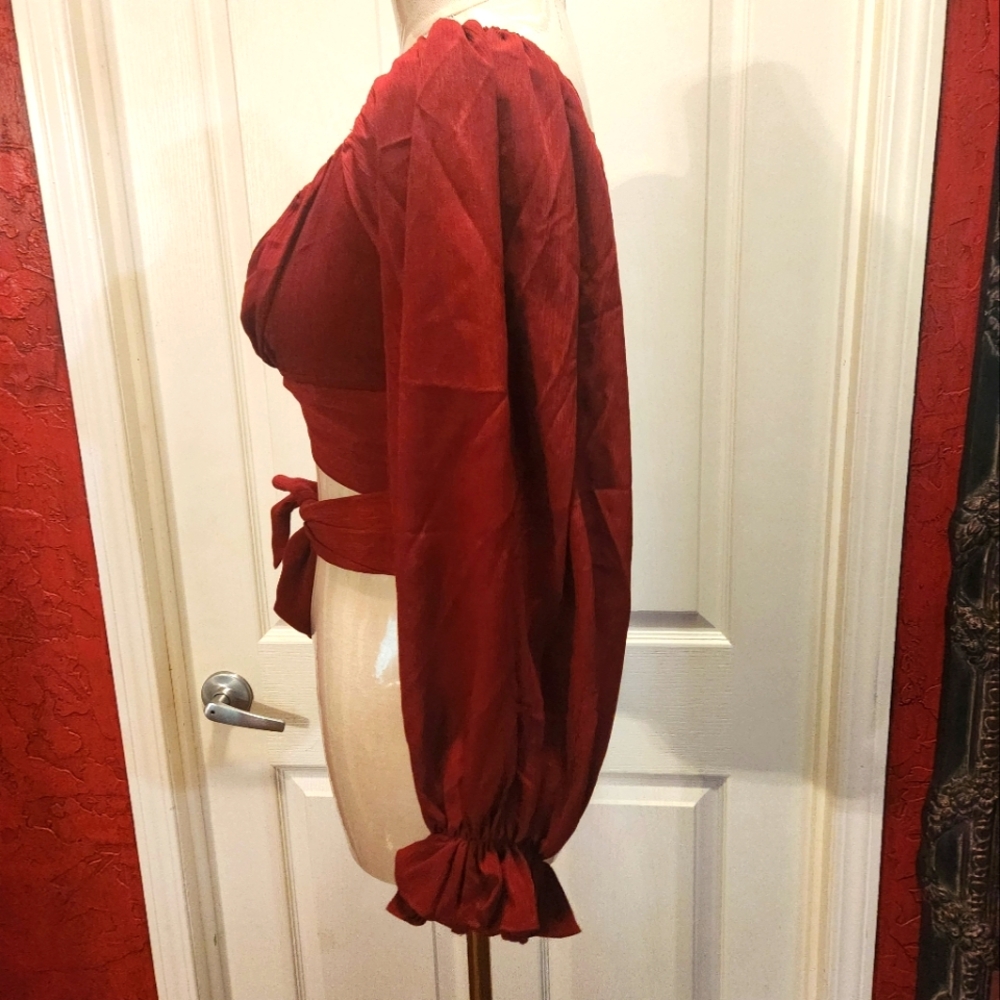 Kayla's Armoire Top - Picture 2 of 7